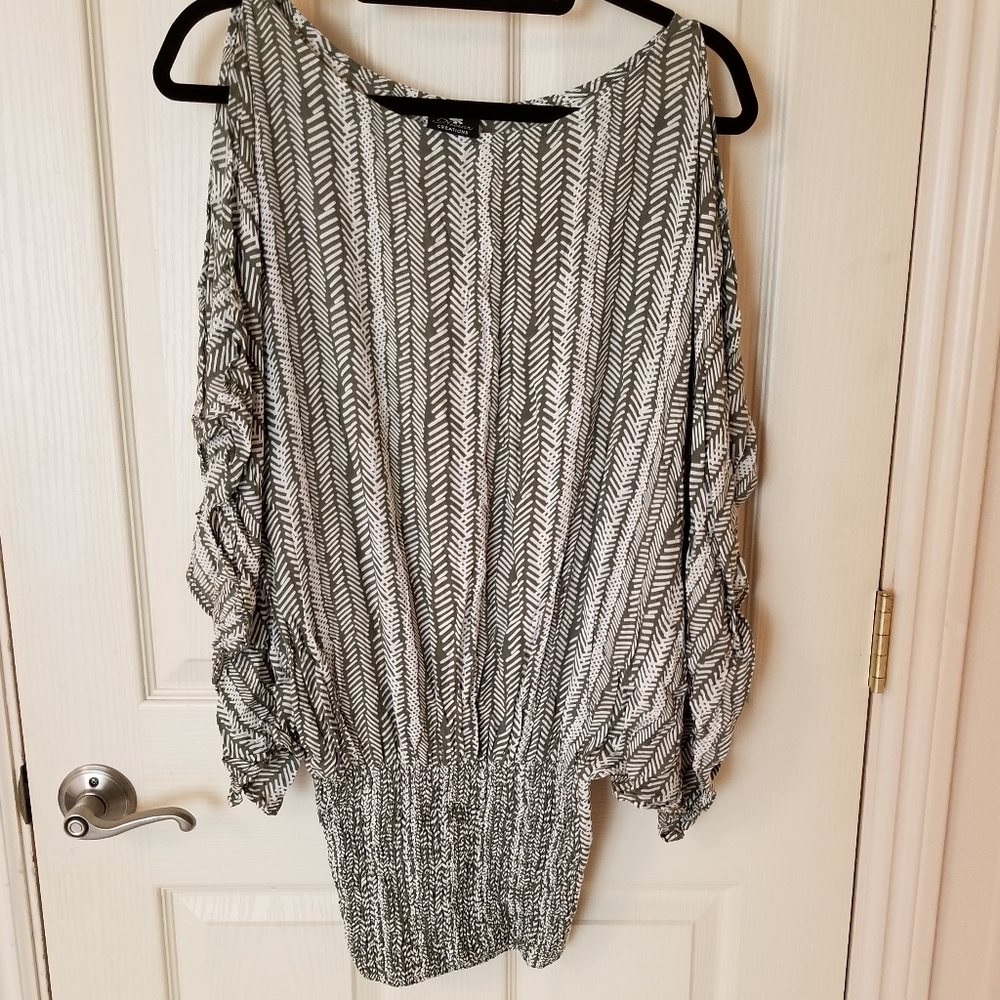 Green herringbone patterned top